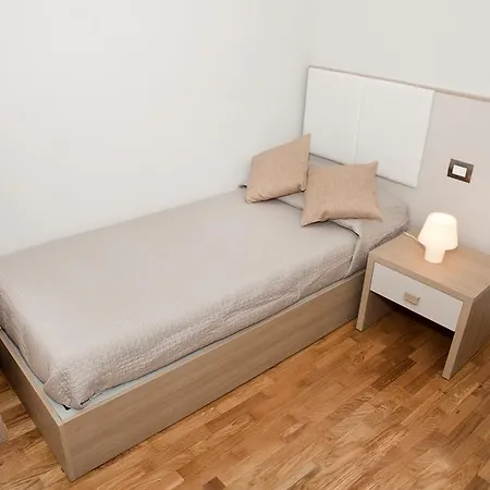 Spanish Steps House Vittoria Rome Room photo